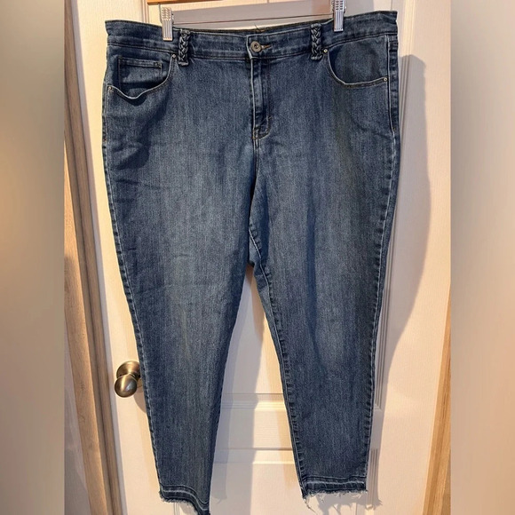 Style & Co Denim ankle jeans with frayed ankles and braced belt loops sz 18. - Picture 1 of 10